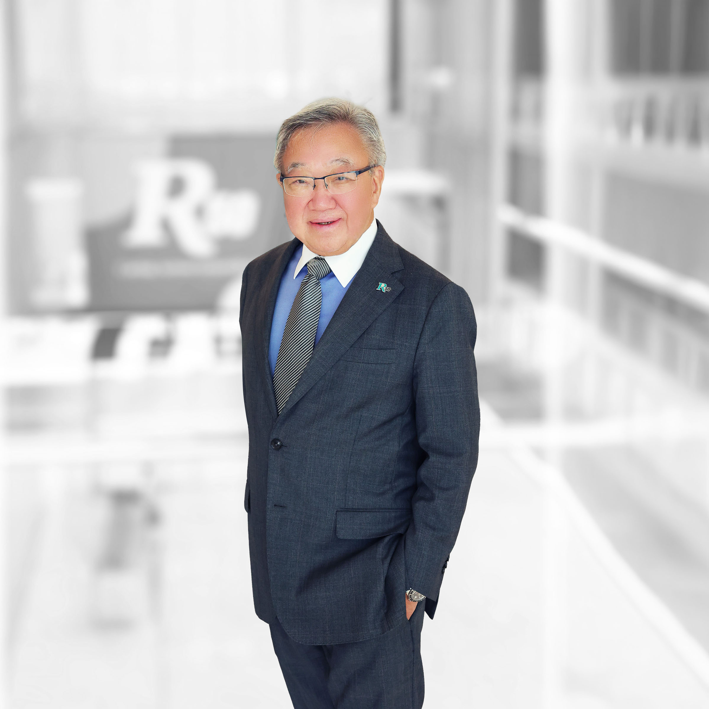 Dr Loo Choon Yong